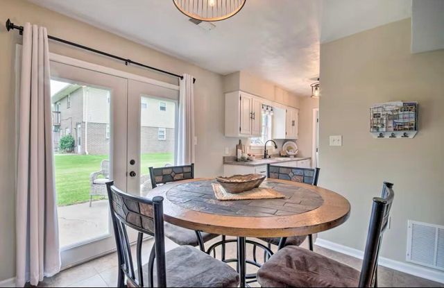 532 W SOUTHAMPTON DR, Columbia, MO 65203