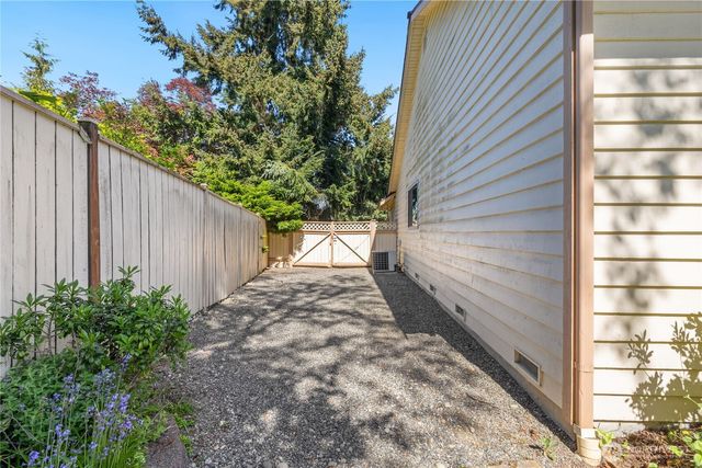 826 169th Place SW, Lynnwood, WA 98037
