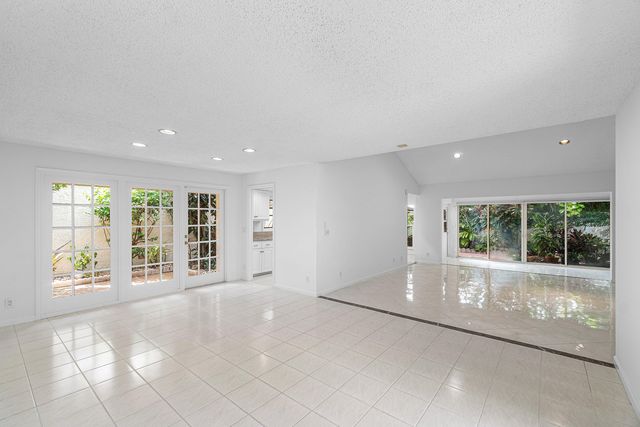 5635 Kiowa Circle, Boynton Beach, FL 33437