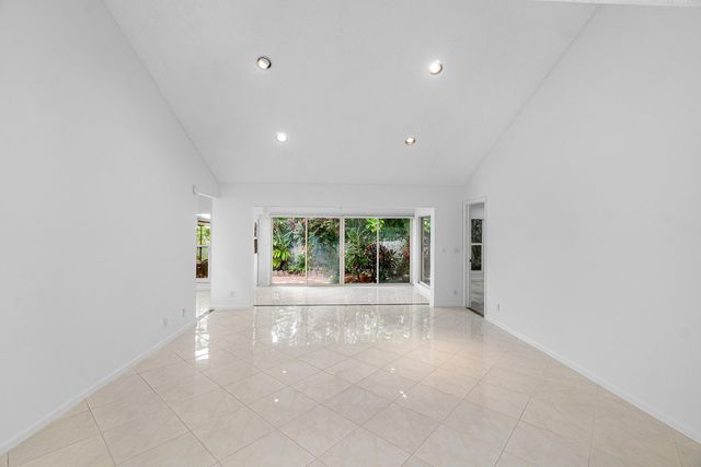 5635 Kiowa Circle, Boynton Beach, FL 33437