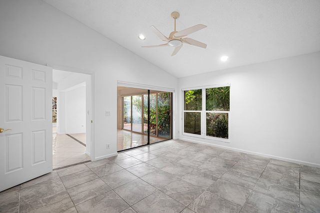5635 Kiowa Circle, Boynton Beach, FL 33437