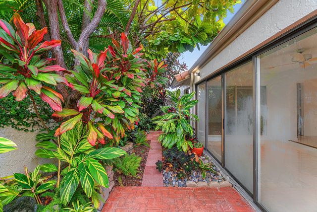 5635 Kiowa Circle, Boynton Beach, FL 33437
