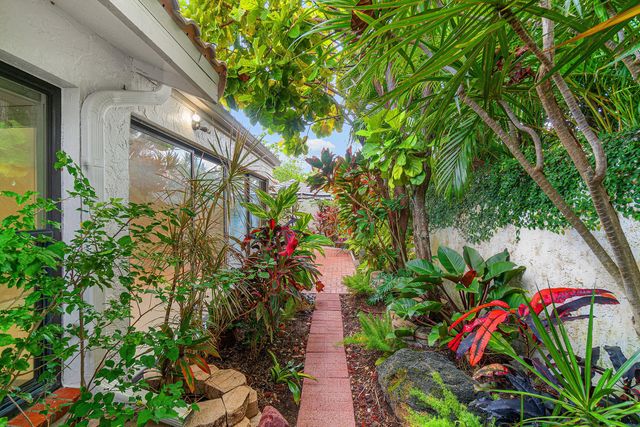 5635 Kiowa Circle, Boynton Beach, FL 33437