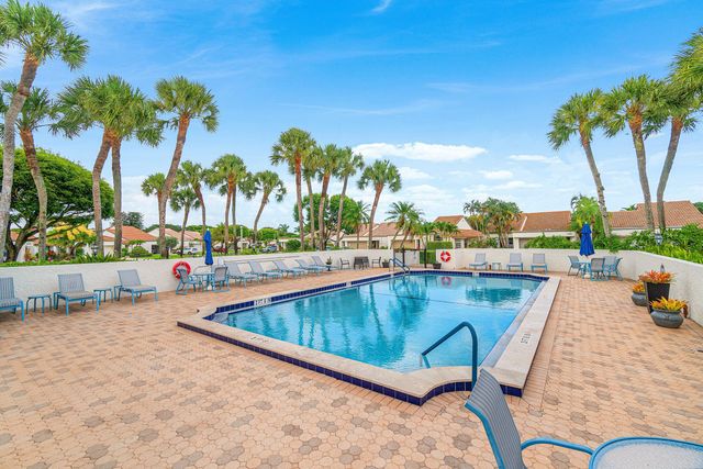 5635 Kiowa Circle, Boynton Beach, FL 33437