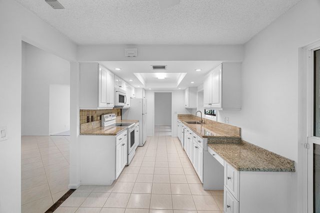 5635 Kiowa Circle, Boynton Beach, FL 33437