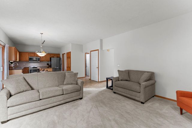2624 91st Crescent N, Brooklyn Park, MN 55443