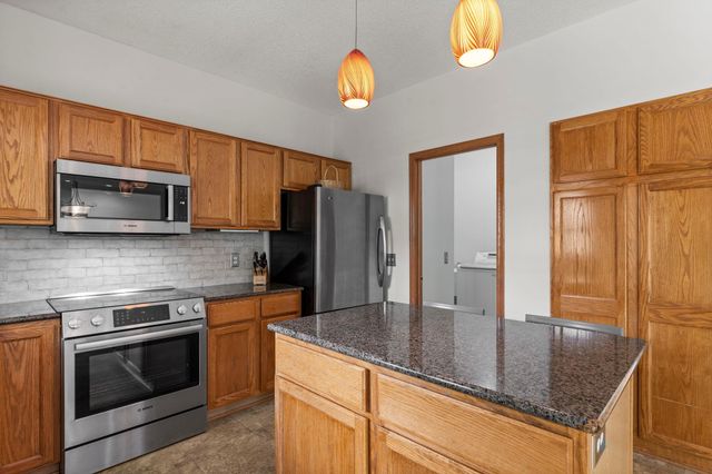 2624 91st Crescent N, Brooklyn Park, MN 55443