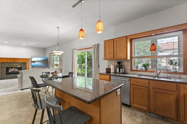 2624 91st Crescent N, Brooklyn Park, MN 55443