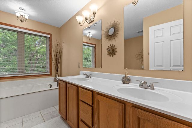 2624 91st Crescent N, Brooklyn Park, MN 55443