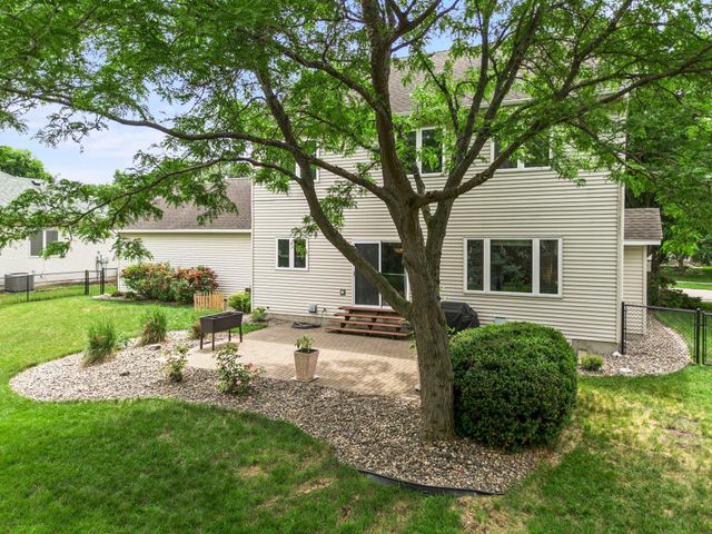 2624 91st Crescent N, Brooklyn Park, MN 55443