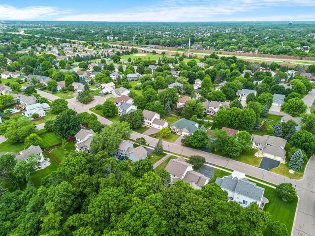 2624 91st Crescent N, Brooklyn Park, MN 55443
