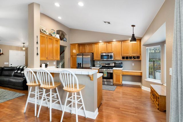 8810 Laguna Star Dr, Elk Grove, CA 95758