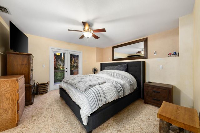 8810 Laguna Star Dr, Elk Grove, CA 95758