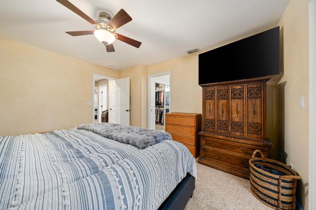 8810 Laguna Star Dr, Elk Grove, CA 95758