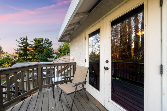 8810 Laguna Star Dr, Elk Grove, CA 95758