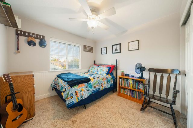 8810 Laguna Star Dr, Elk Grove, CA 95758