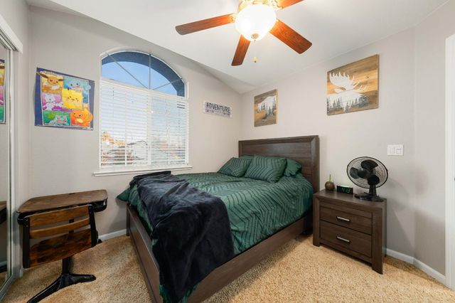 8810 Laguna Star Dr, Elk Grove, CA 95758