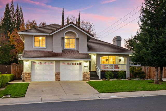 8810 Laguna Star Dr, Elk Grove, CA 95758