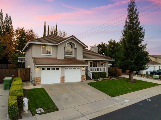 8810 Laguna Star Dr, Elk Grove, CA 95758
