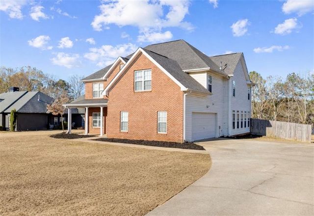 215 Shoreline Drive, Fayetteville, GA 30215