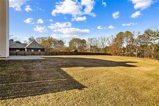 215 Shoreline Drive, Fayetteville, GA 30215