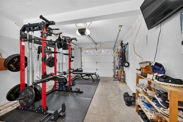 1 Pettine Street, Coventry, RI 02816