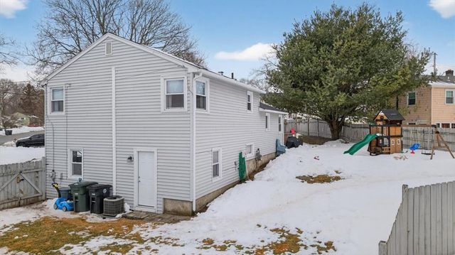 1 Pettine Street, Coventry, RI 02816