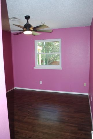 3805 Oak Valley Road, Oklahoma City, OK 73135