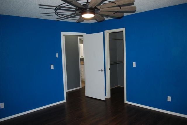 3805 Oak Valley Road, Oklahoma City, OK 73135