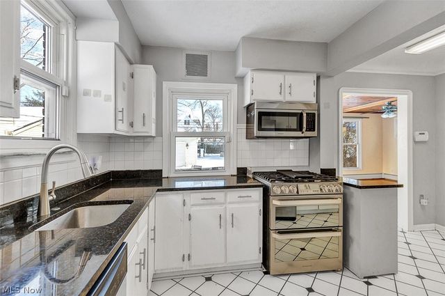 2317 Canterbury Road, University Heights, OH 44118