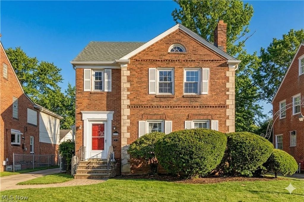 2317 Canterbury Road, University Heights, OH 44118