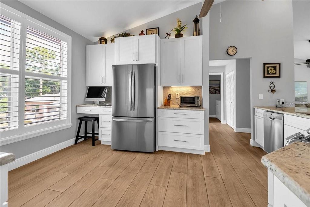 Image 19 of property listing at 4220 PINEBROOK CIRCLE 11, Bradenton, FL 34209