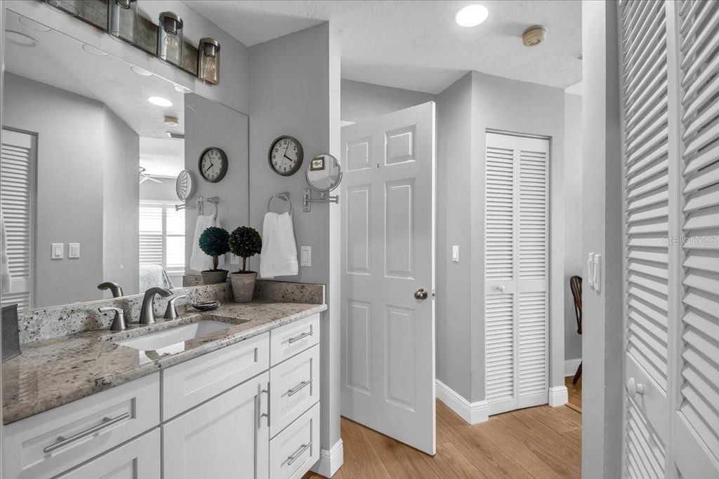 Image 35 of property listing at 4220 PINEBROOK CIRCLE 11, Bradenton, FL 34209