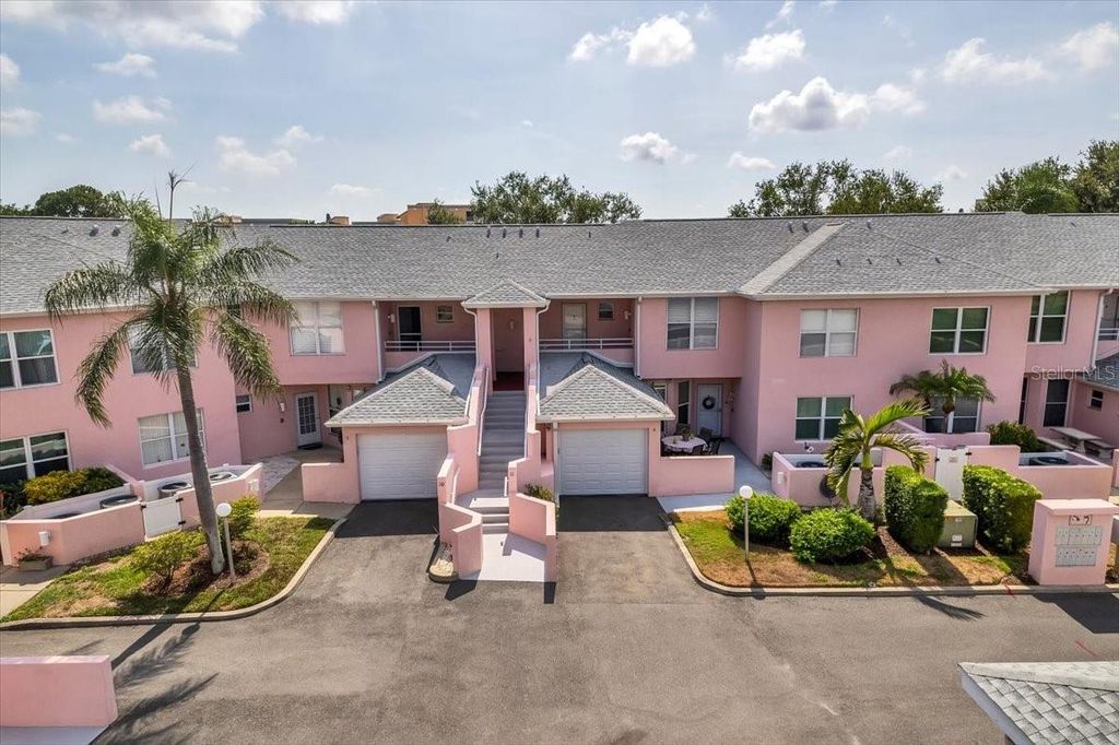 Image 7 of property listing at 4220 PINEBROOK CIRCLE 11, Bradenton, FL 34209