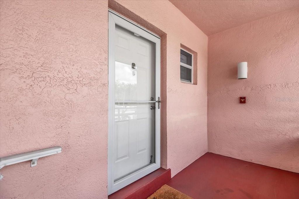 Image 8 of property listing at 4220 PINEBROOK CIRCLE 11, Bradenton, FL 34209