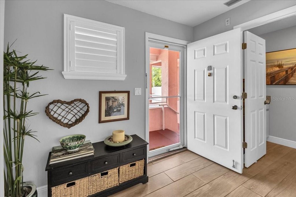 Image 9 of property listing at 4220 PINEBROOK CIRCLE 11, Bradenton, FL 34209