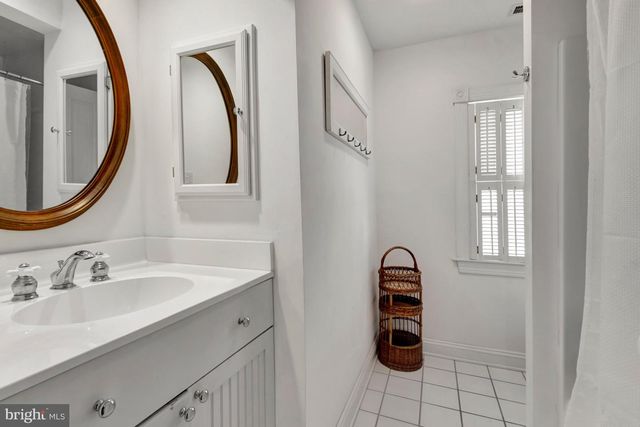 206 E MARKET ST, Lewes, DE 19958