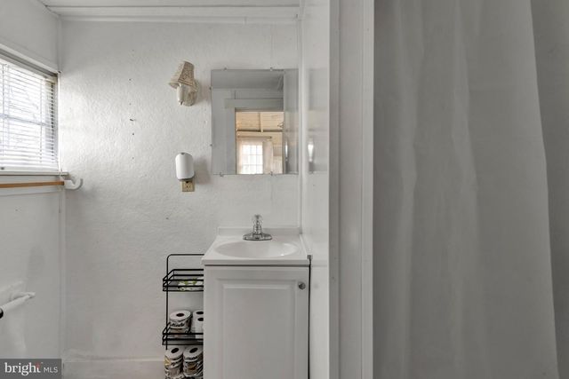 206 E MARKET ST, Lewes, DE 19958