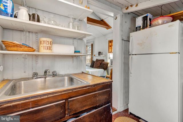 206 E MARKET ST, Lewes, DE 19958