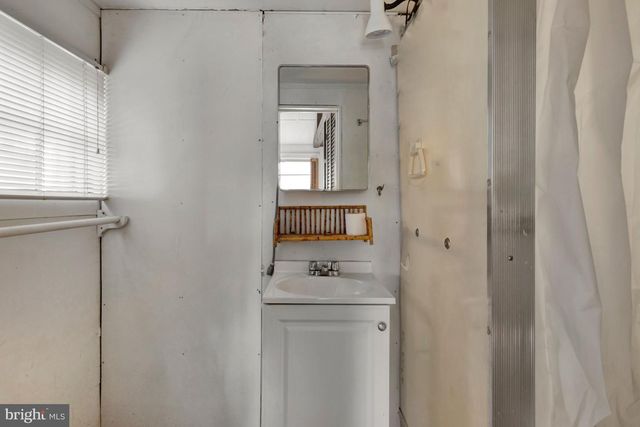 206 E MARKET ST, Lewes, DE 19958