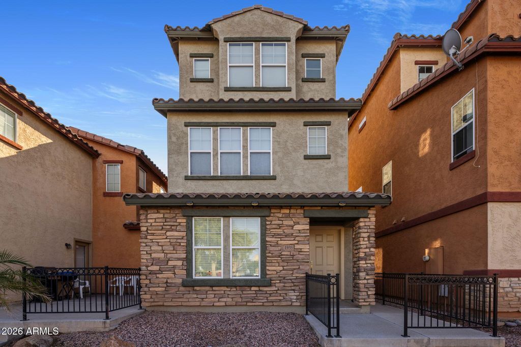 1935 N 78TH Drive, Phoenix, AZ 85035 — photo 2
