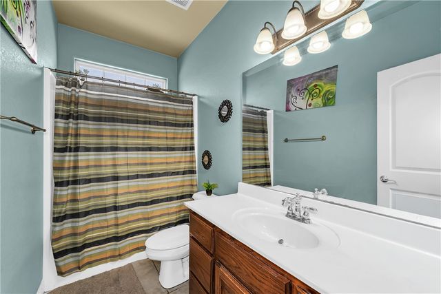 520 Coopers Farm Road, Centerton, AR 72719