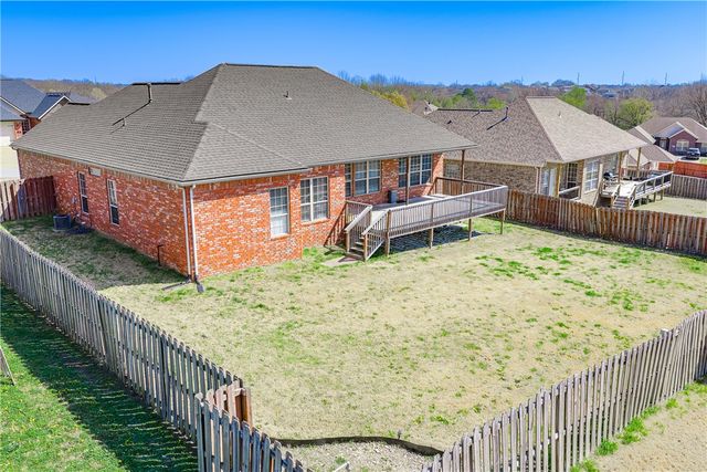 520 Coopers Farm Road, Centerton, AR 72719