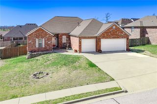 520 Coopers Farm Road, Centerton, AR 72719