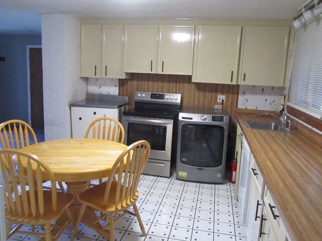 19 Ruth Rd, Brockton, MA 02302