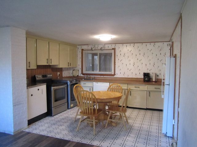 19 Ruth Rd, Brockton, MA 02302