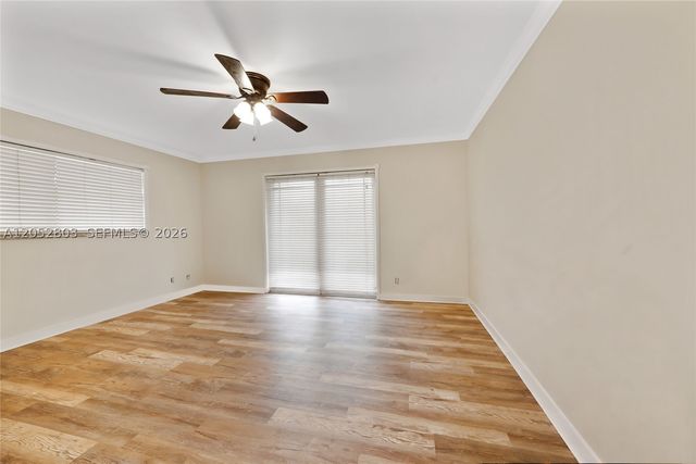 8541 N Lake Dasha Dr, Plantation, FL 33324
