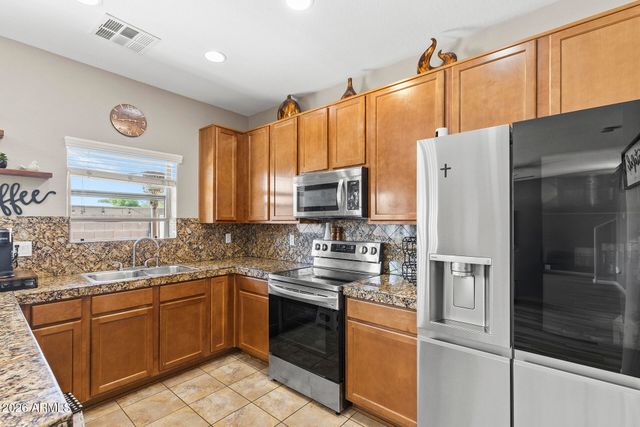 17606 N 27TH Way, Phoenix, AZ 85032