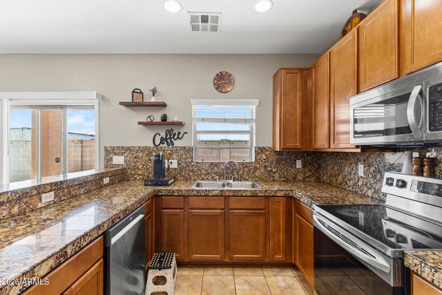 17606 N 27TH Way, Phoenix, AZ 85032