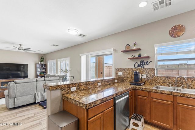 17606 N 27TH Way, Phoenix, AZ 85032